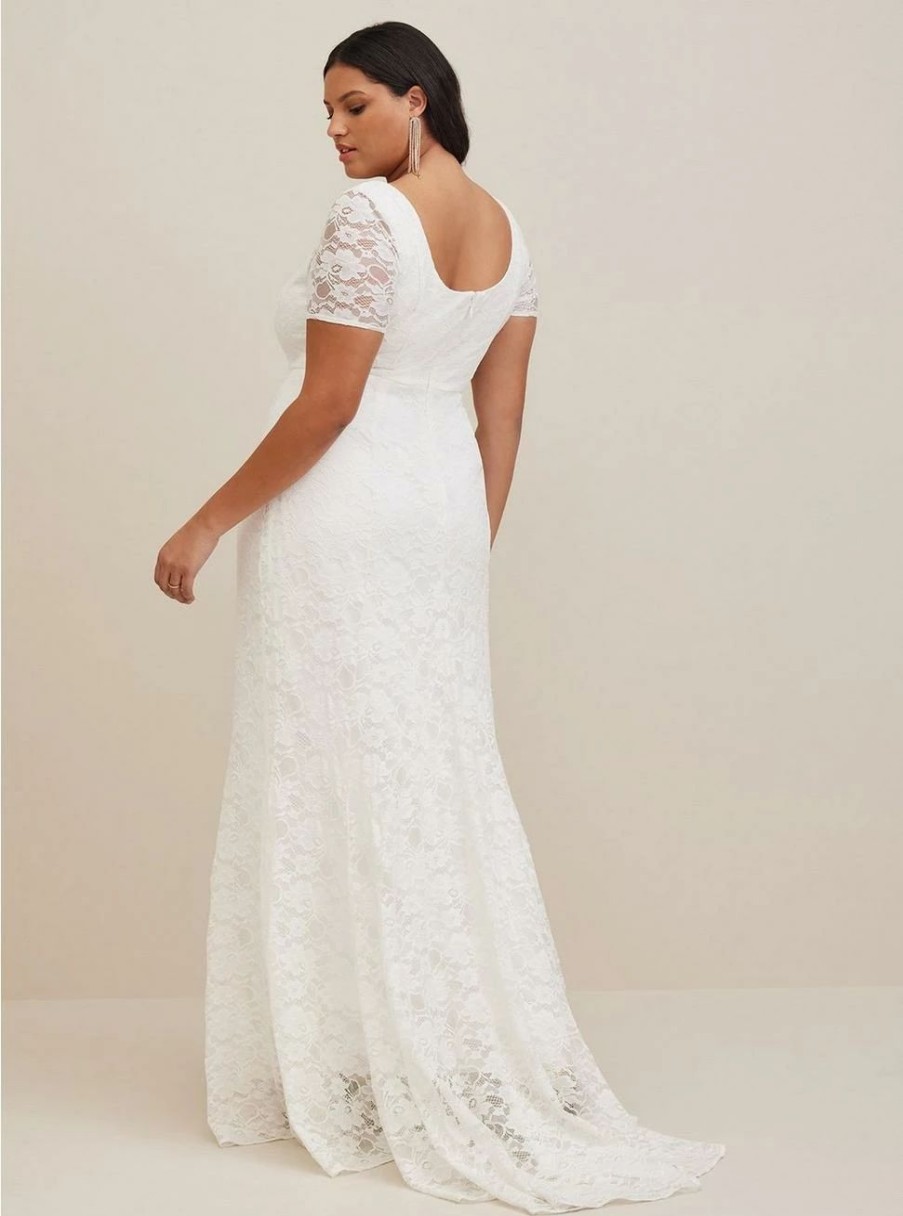 Dresses * | Torrid Ivory Lace Short Sleeve Fit & Flare Wedding Dress